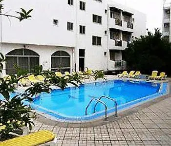 船长酒店 2* 科斯镇