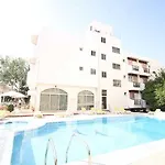 Hotel Captain's 2*