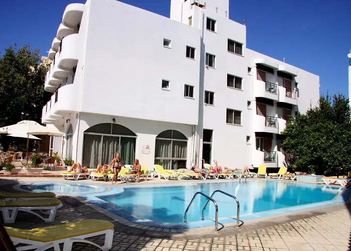 Captain's بلدة كوس