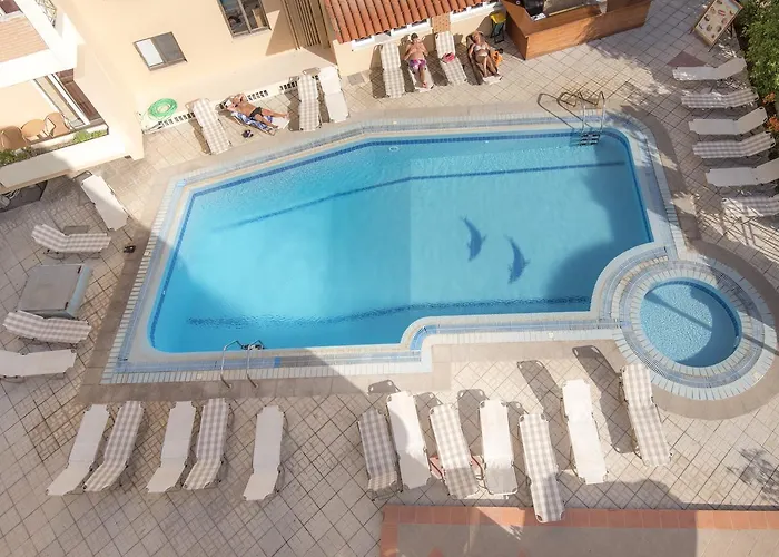 Captain's Отель 2*