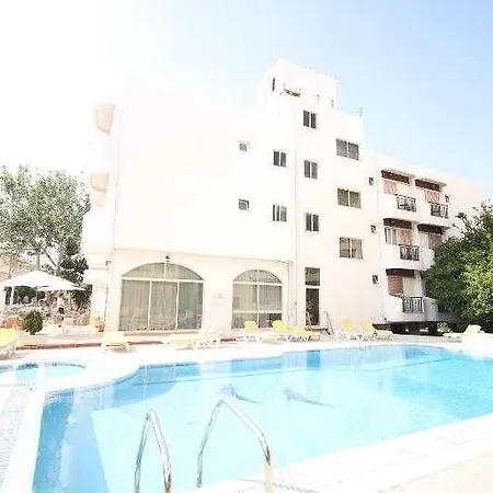 Hotell Captain's 2*